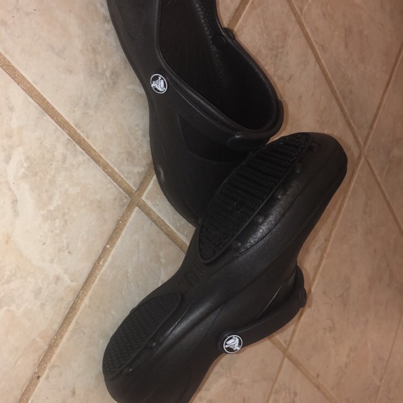Black Crocs - Picture 3 of 5